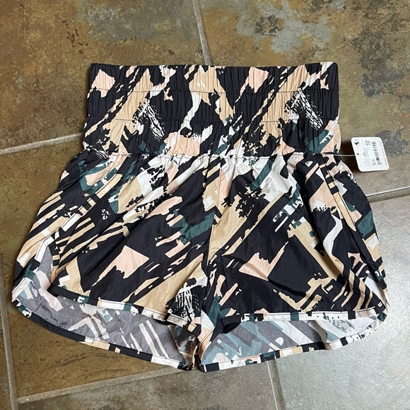 FP Movement The Way Home Printed Shorts NWT - Picture 2 of 7